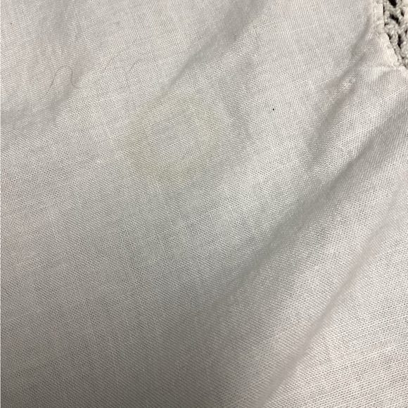 Vintage Embroidered 80” Round - Picture 5 of 9